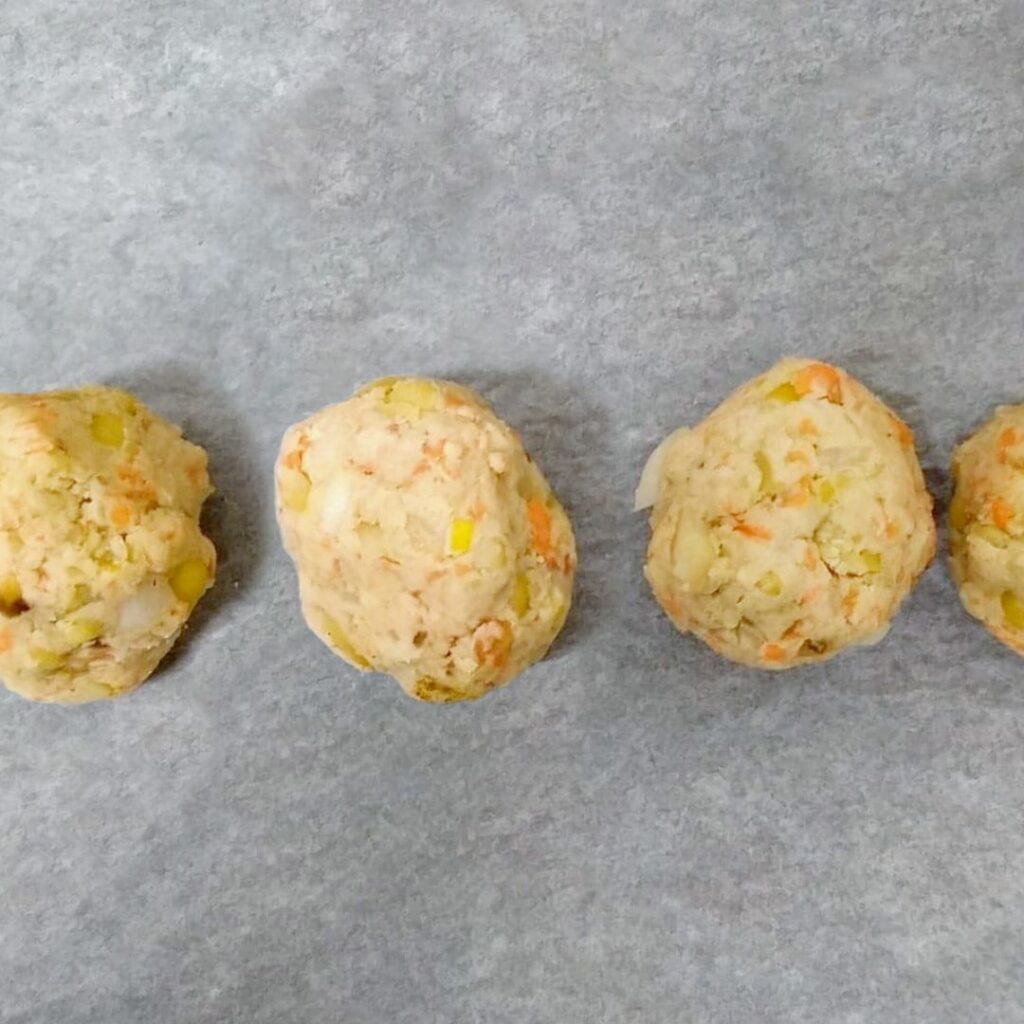 Façonnage des beignets de féverole